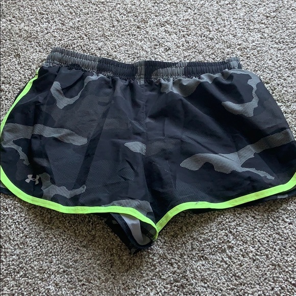 Under Armour Camo Running Shorts - Picture 1 of 1